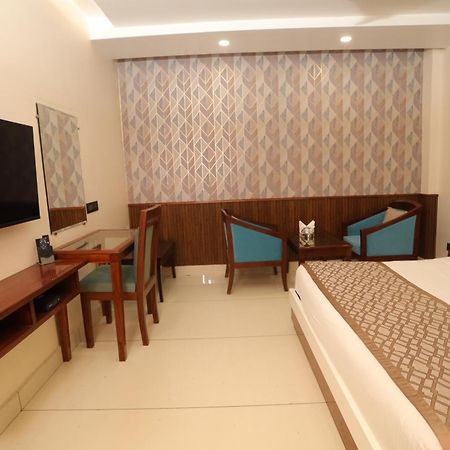 Hotel Leela Grande Karnal Luaran gambar