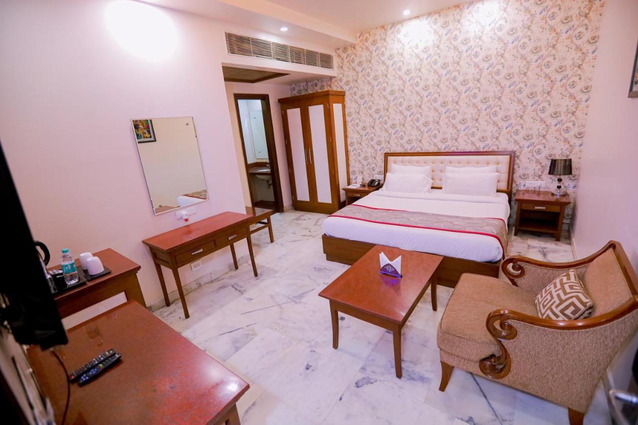 Hotel Leela Grande Karnal Luaran gambar