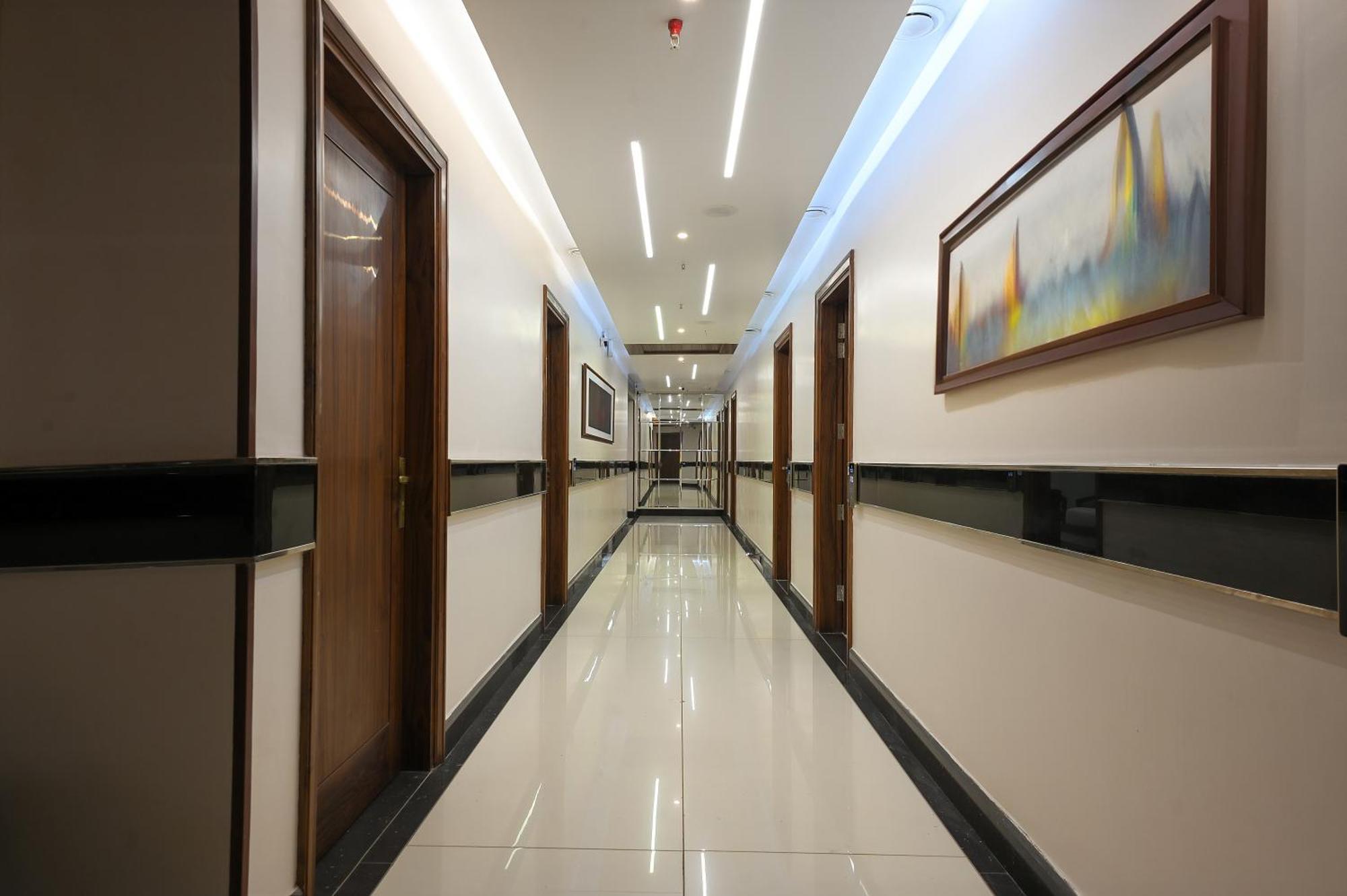 Hotel Leela Grande Karnal Luaran gambar