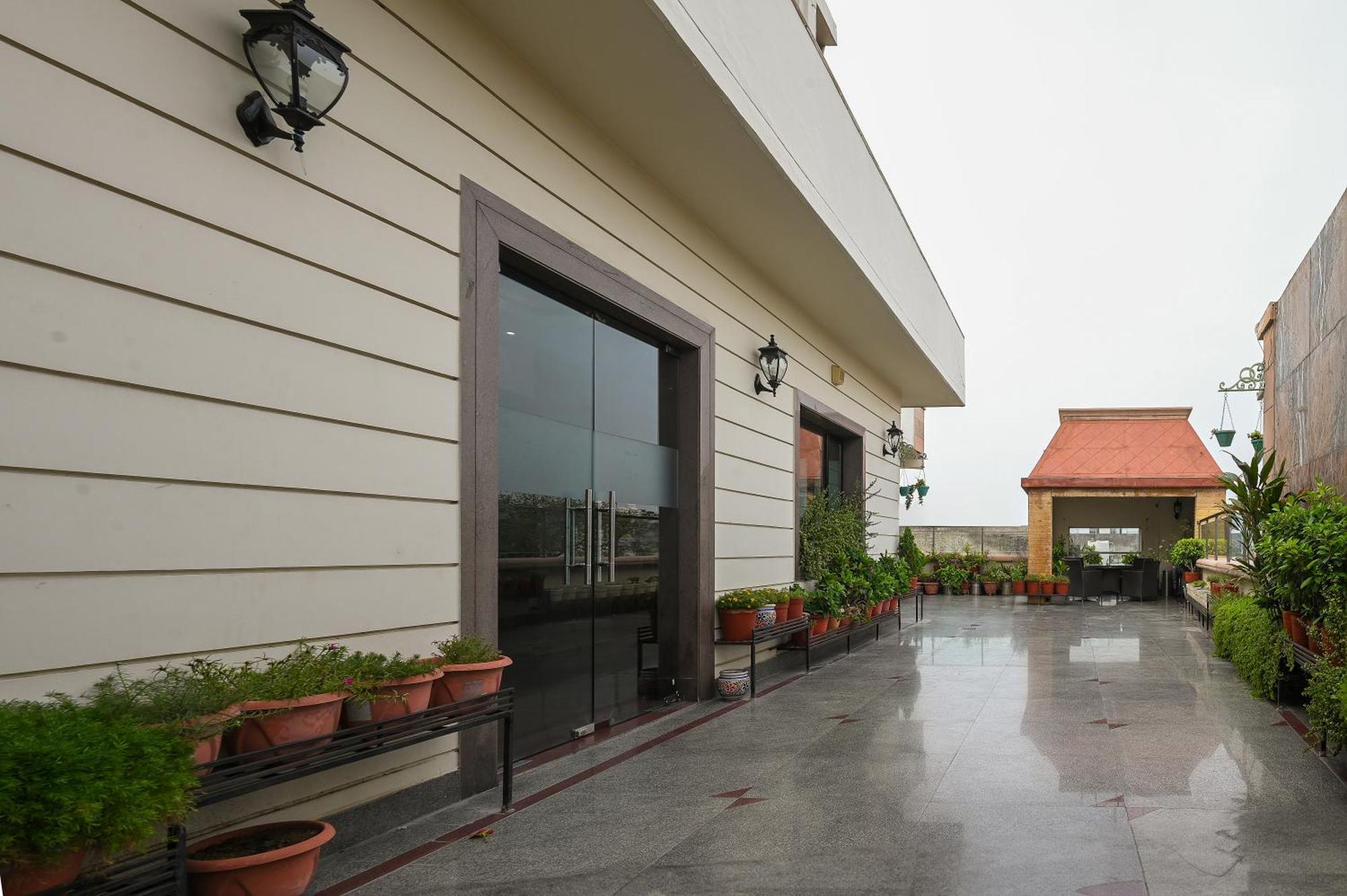 Hotel Leela Grande Karnal Luaran gambar