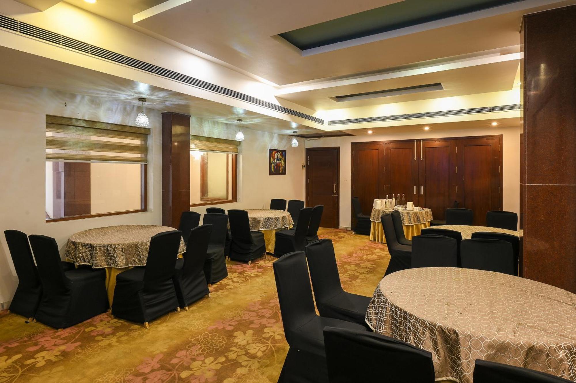 Hotel Leela Grande Karnal Luaran gambar