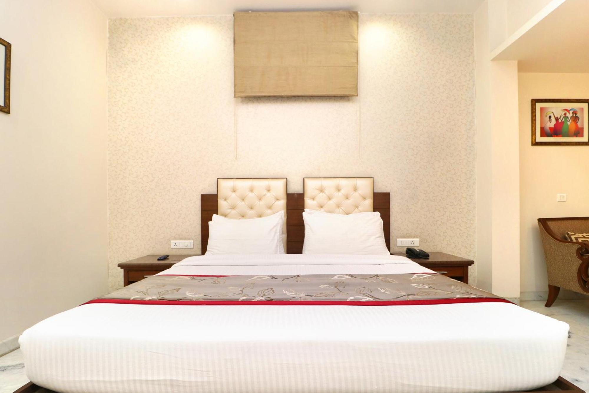 Hotel Leela Grande Karnal Luaran gambar