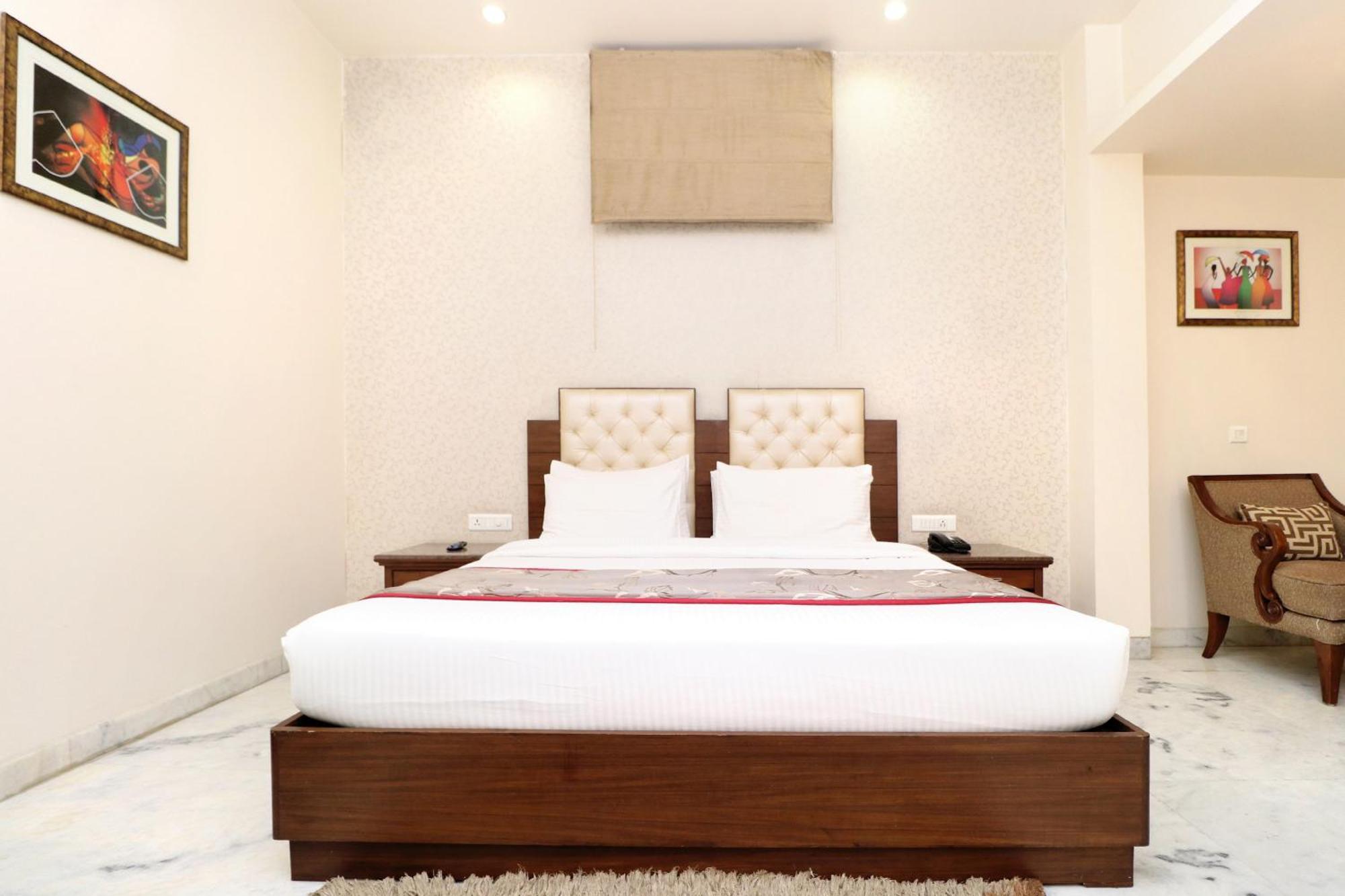 Hotel Leela Grande Karnal Luaran gambar