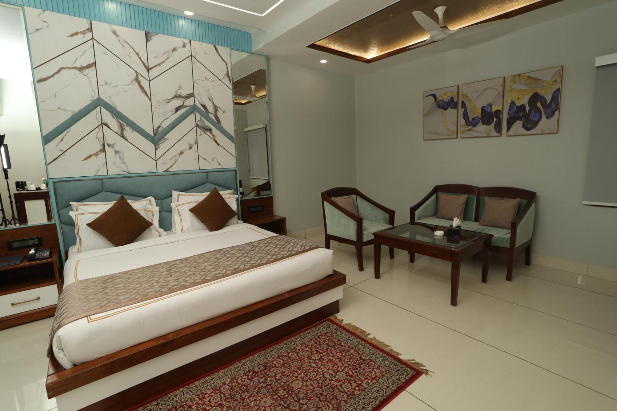 Hotel Leela Grande Karnal Luaran gambar