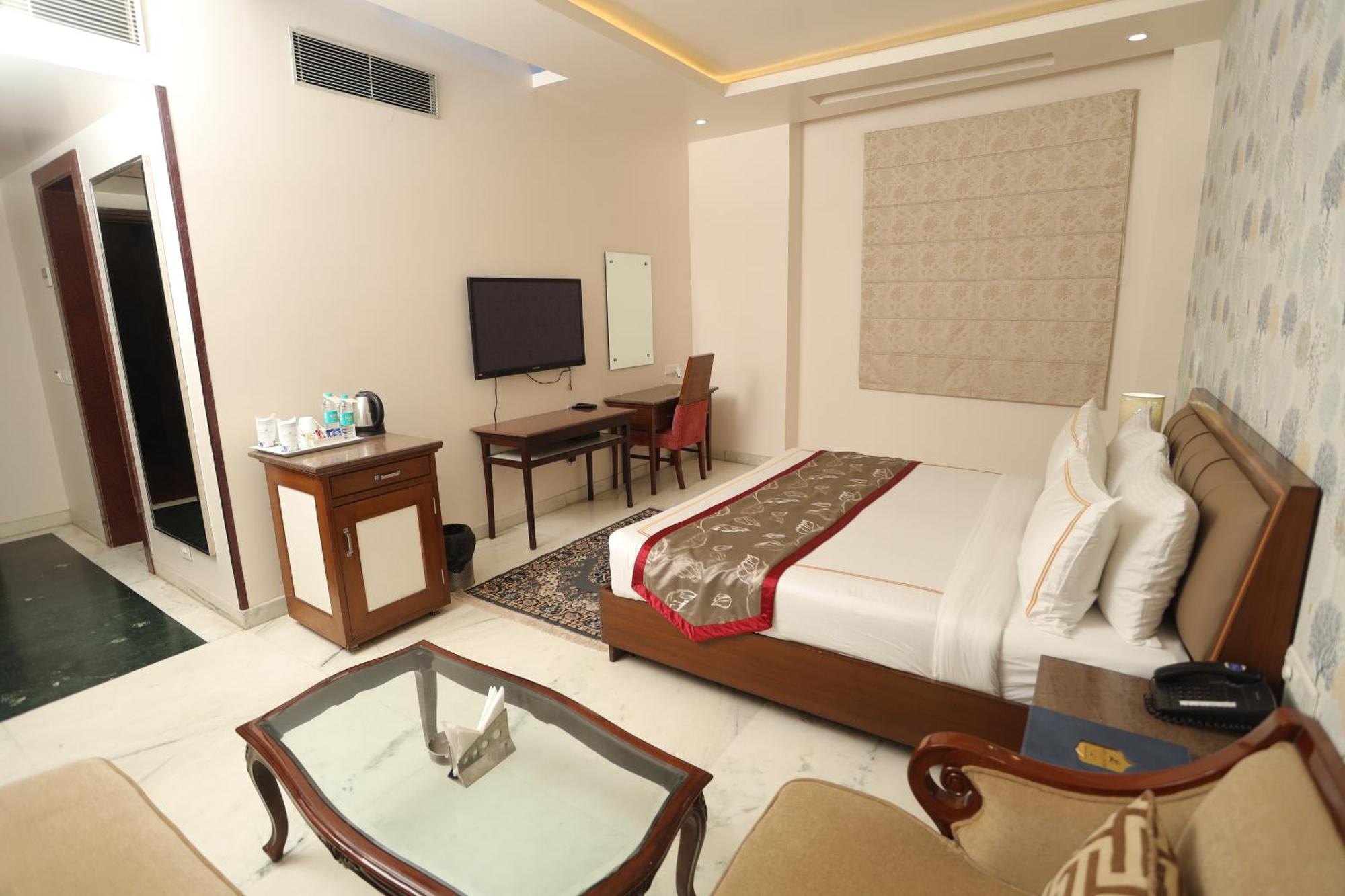 Hotel Leela Grande Karnal Luaran gambar